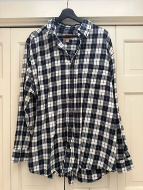 The Foundry Supply Co. Navy & White Plaid Casual Button-Down Shirt